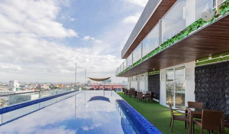 Selah Pods Hotel Manila Пасай Екстериор снимка