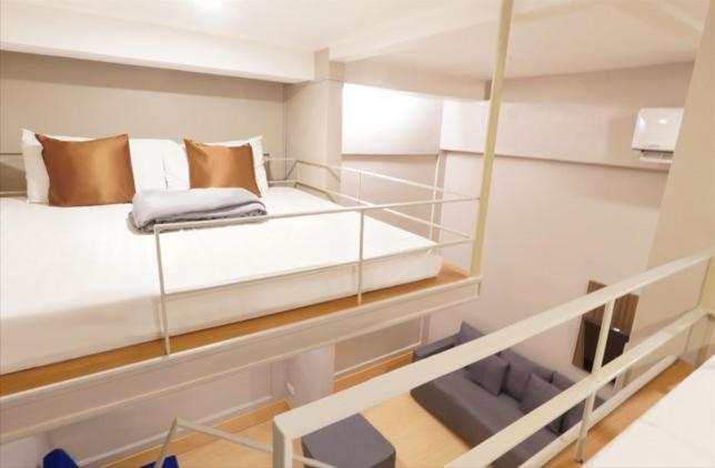 Selah Pods Hotel Manila Пасай Екстериор снимка