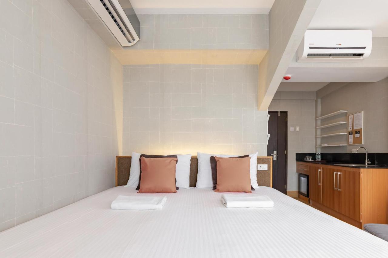 Selah Pods Hotel Manila Пасай Екстериор снимка
