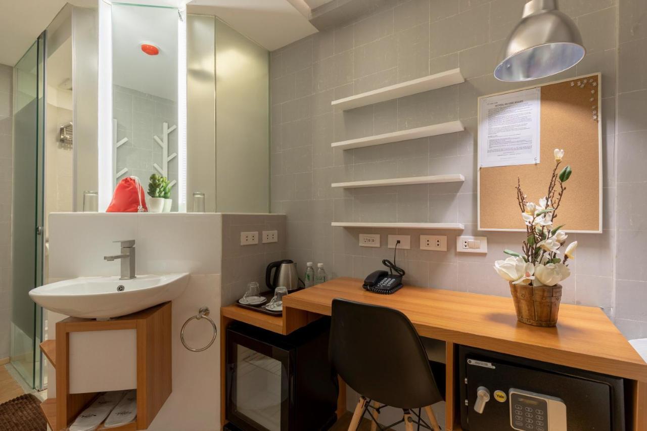 Selah Pods Hotel Manila Пасай Екстериор снимка